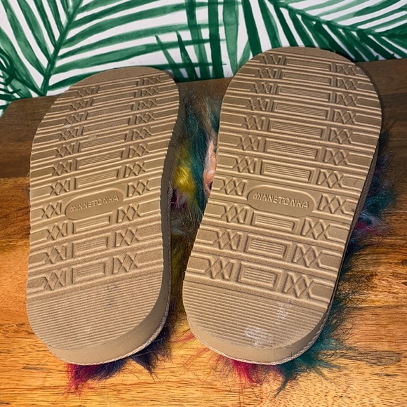 Minnetonka Multi-Colored Faux Fur Slide Slippers Women’s 8 - Picture 6 of 7